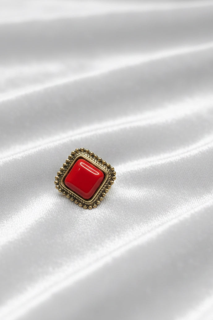 Vintage-Inspired Red Square Statement Ring with Beaded Gold Frame