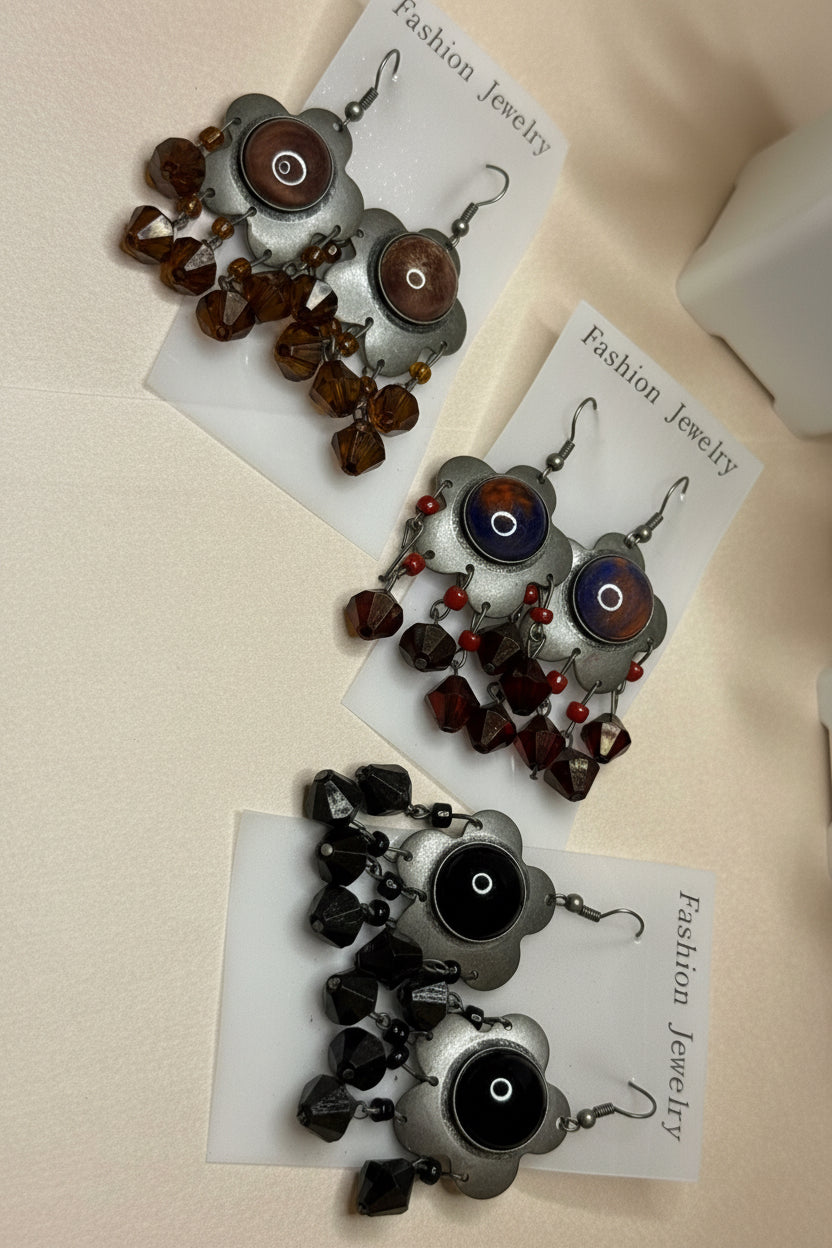 Vintage-Inspired Dangle Earrings – Beaded Statement Floral Design